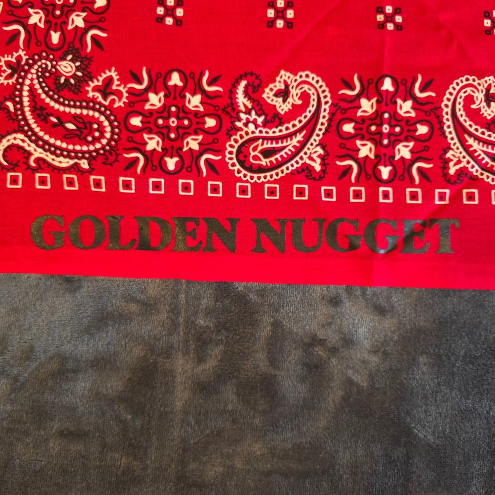 Vintage Golden Nugget Las Vegas Bandana Red Paisley Cotton Paris RN13960 USA - Picture 3 of 4